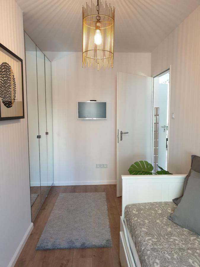 Guru 1 Apartment *
